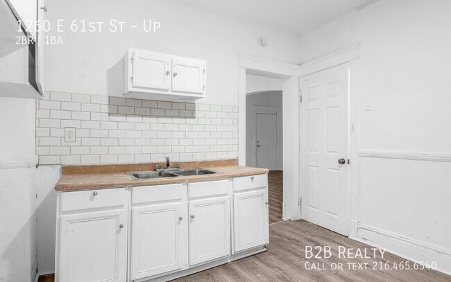 Building Photo - 1260 E 61st St