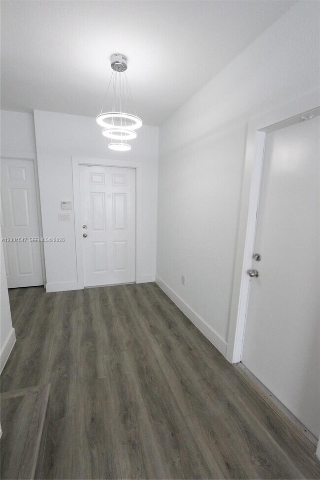 Building Photo - 7392 NW 112th Ct