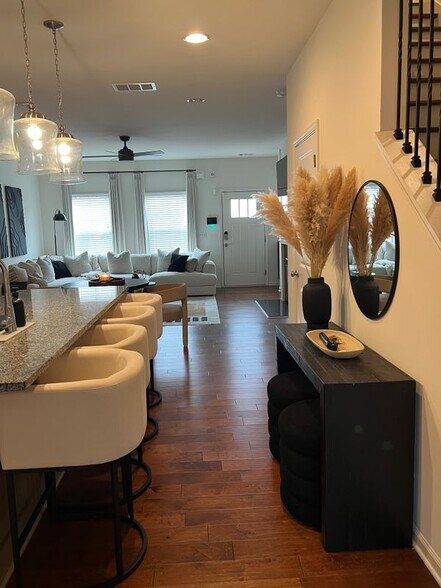 Building Photo - 832 Ambient Way