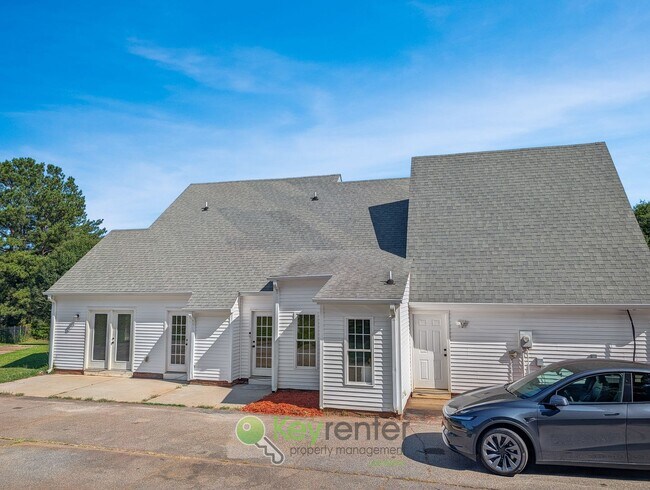 Building Photo - 166 Chastain Rd