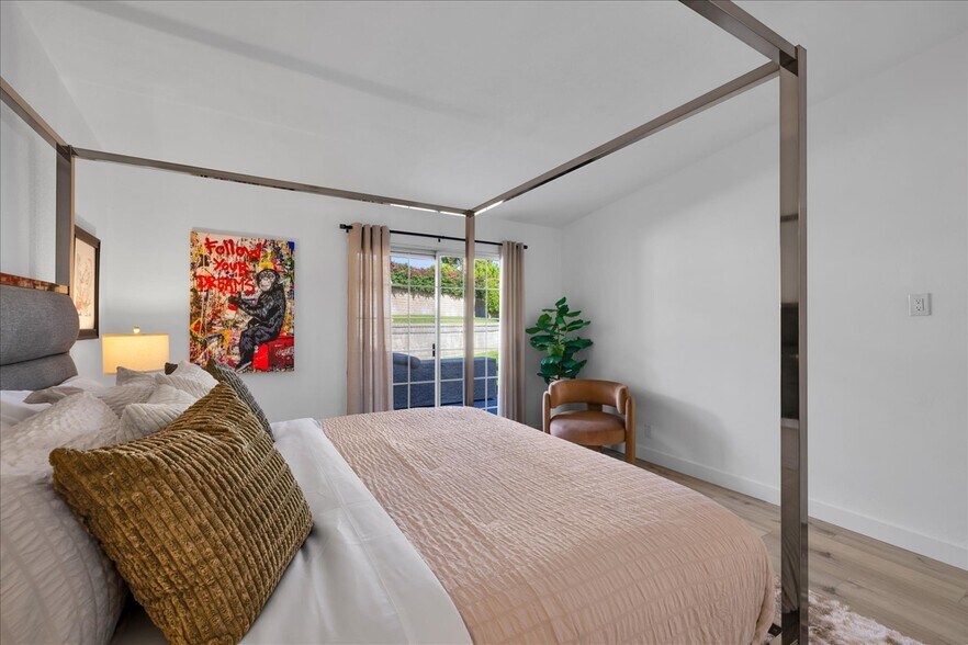 Building Photo - 2701 E Mesquite Ave