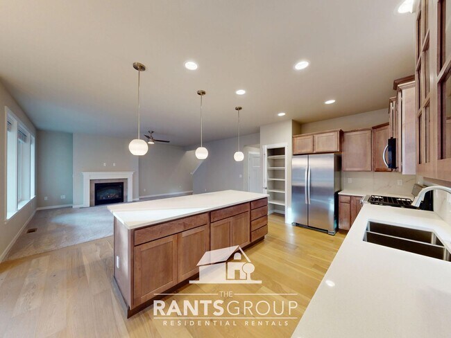 Building Photo - Beautiful New Home in Bradbury Subdivision! Easy I5 Access!