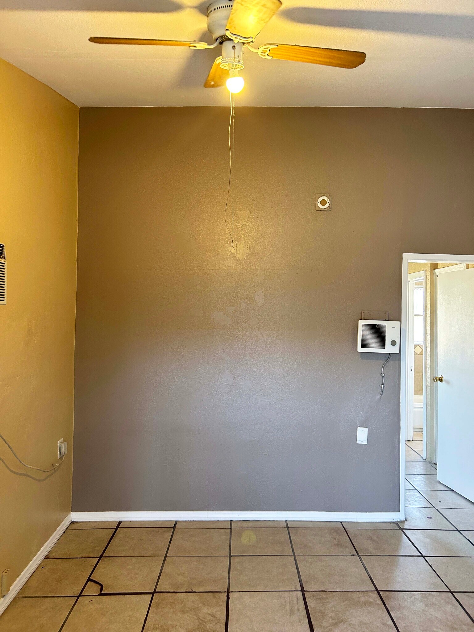 Building Photo - 1118 Laurel Ave