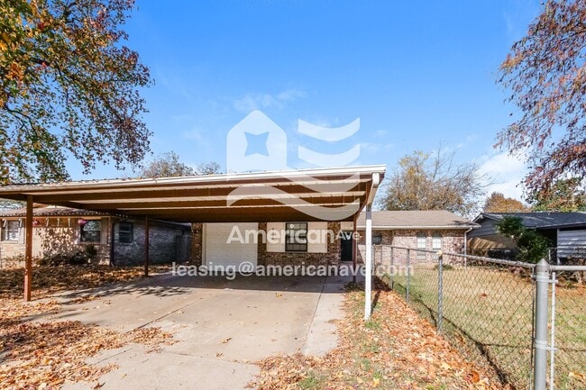 Building Photo - 8133 NW 26th St