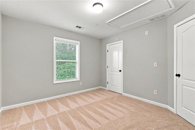 Building Photo - 5335 Redfield Way