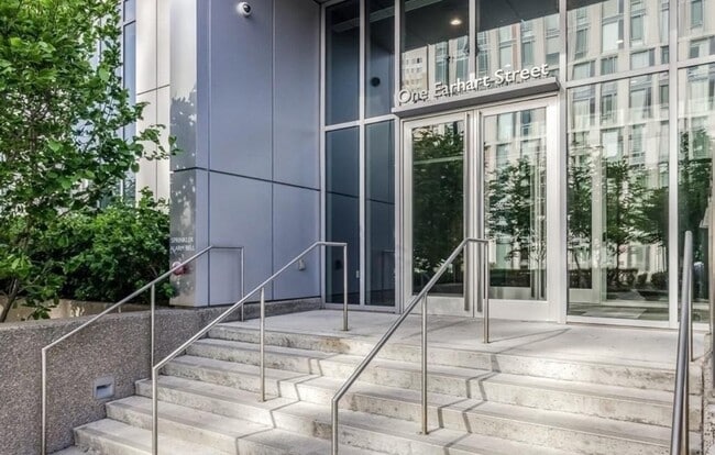 Building Photo - 1 Earhart St