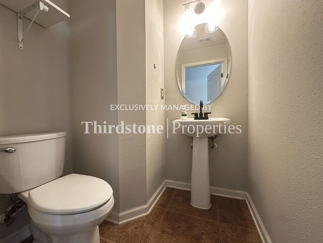 Building Photo - 6131 Bartram Village Dr