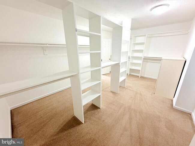 Building Photo - 43549 Coal Bed Ct