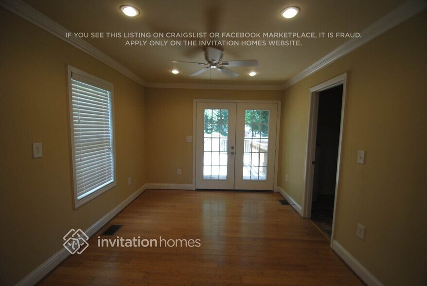 Building Photo - 914 Bouldercrest Dr SE