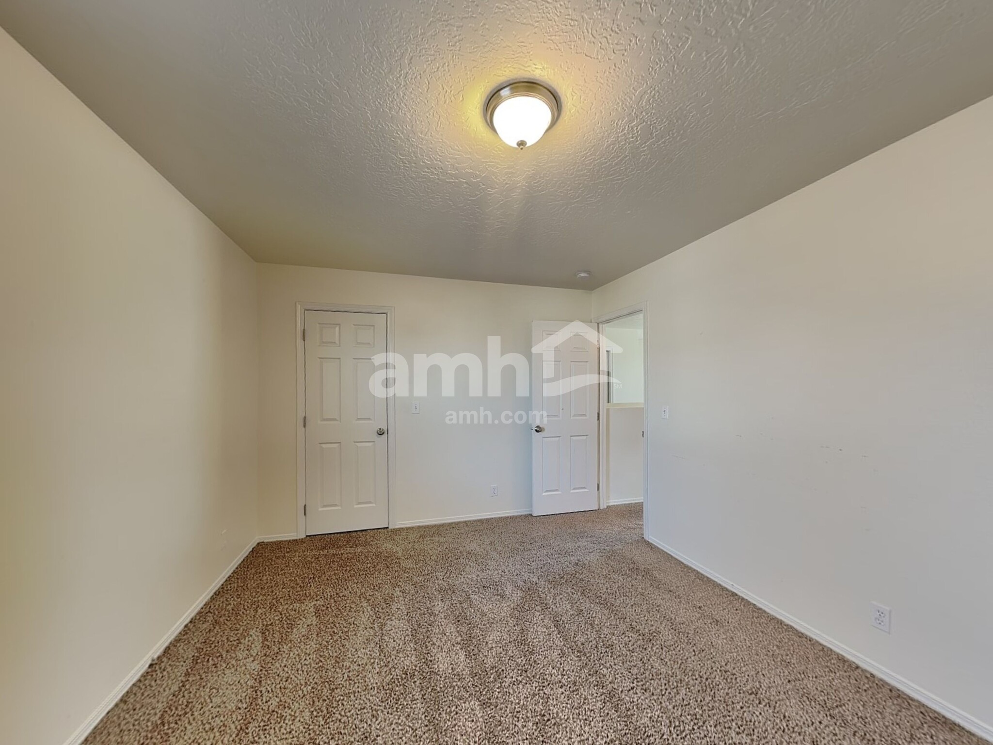 Building Photo - 895 E Folgado Ct