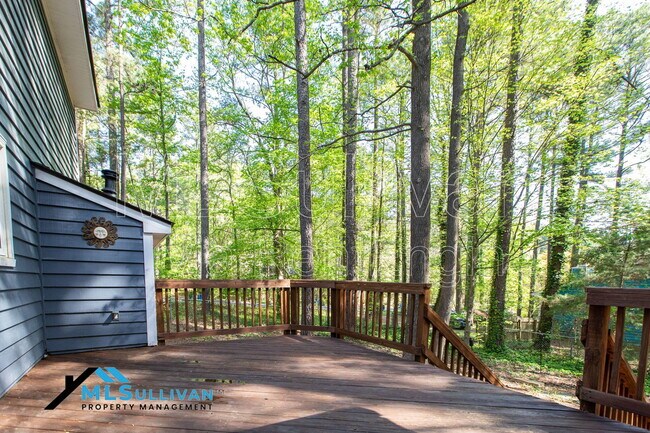 Building Photo - 5623 Lake Elton Rd