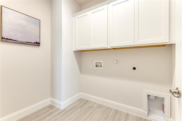 Building Photo - 16566 Tablerock Dr