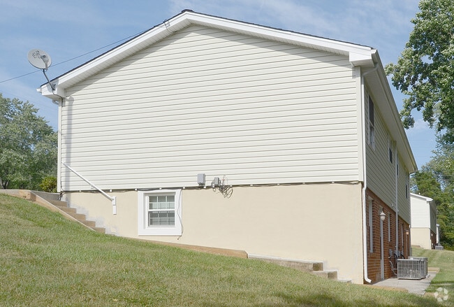 Building Photo - Gardenview Apartments