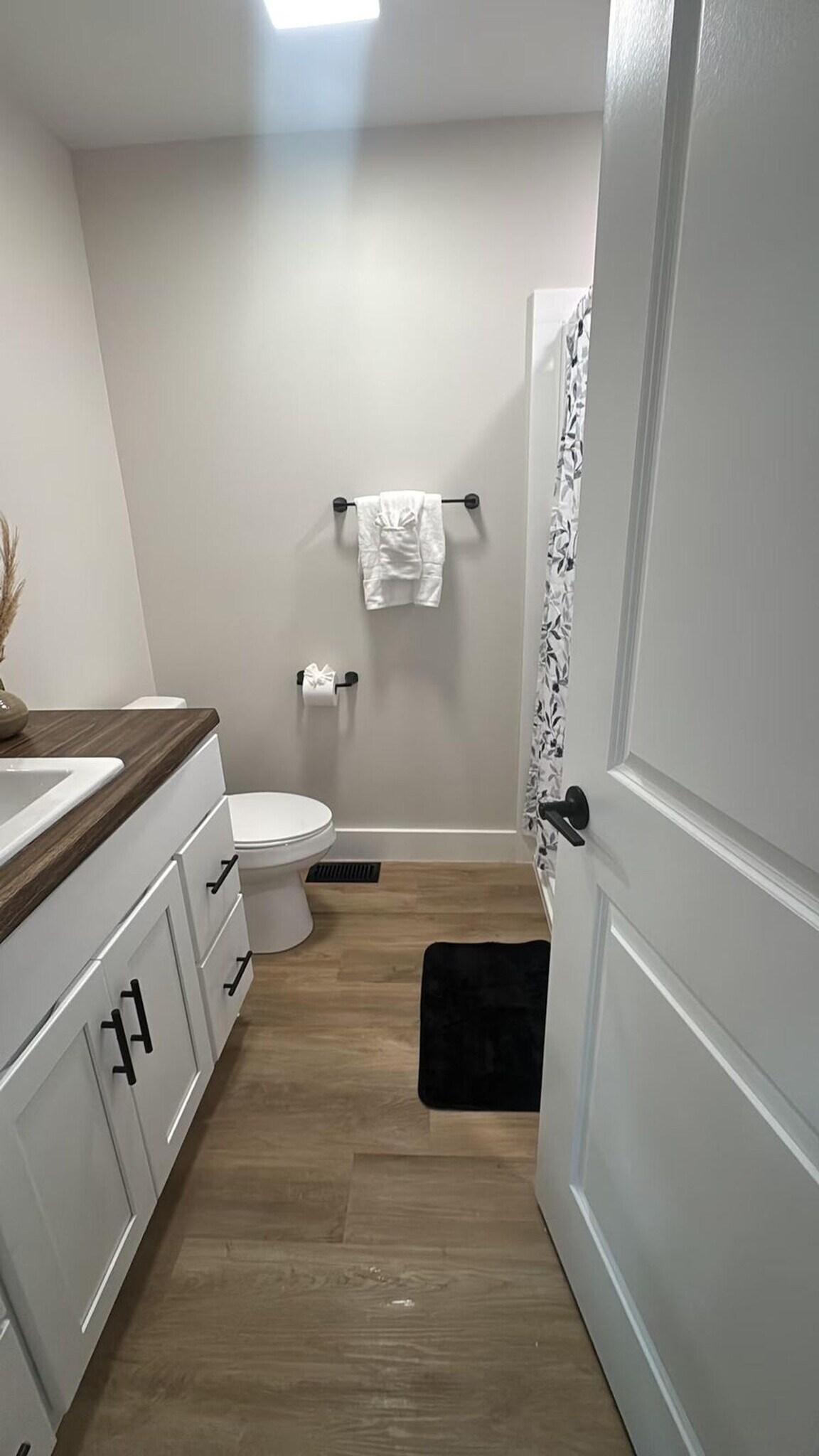 Building Photo - 216 Brockman Ave