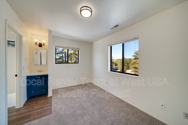 Building Photo - 55 S Pinegrove Rd