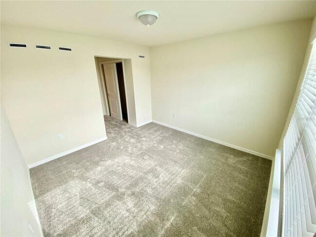 Building Photo - 2843 Stunning Ave