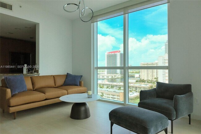 Building Photo - 1945 S Ocean Dr