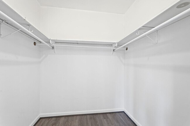 Building Photo - 9178 Laurelwood Ct