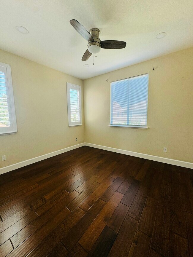 Building Photo - 2610 Brookshire St