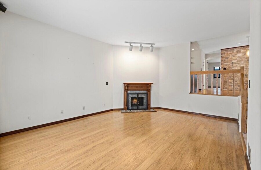 Building Photo - 228 Sandcastle