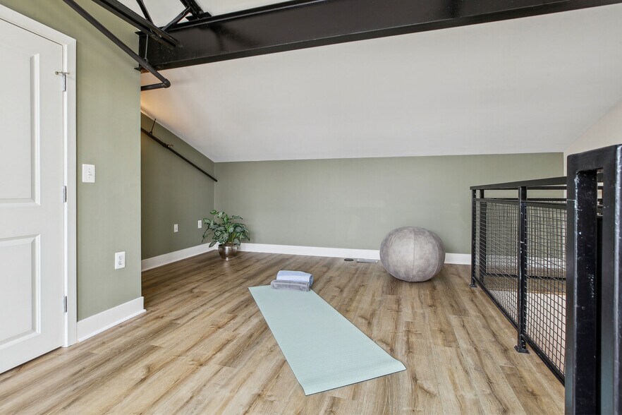 Building Photo - 2125 14th St NW