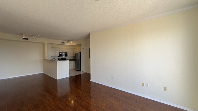 Building Photo - 1801 N Flagler Dr