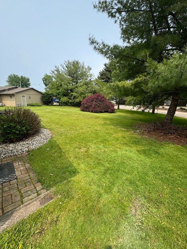 Building Photo - 1341 Stardust Ave NW