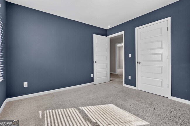 Building Photo - 3744 Hampshire Walk SW