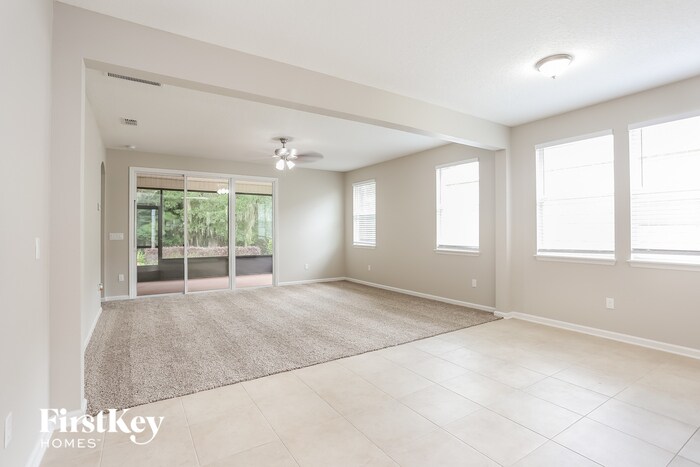 Building Photo - 1532 Oldenburg Dr