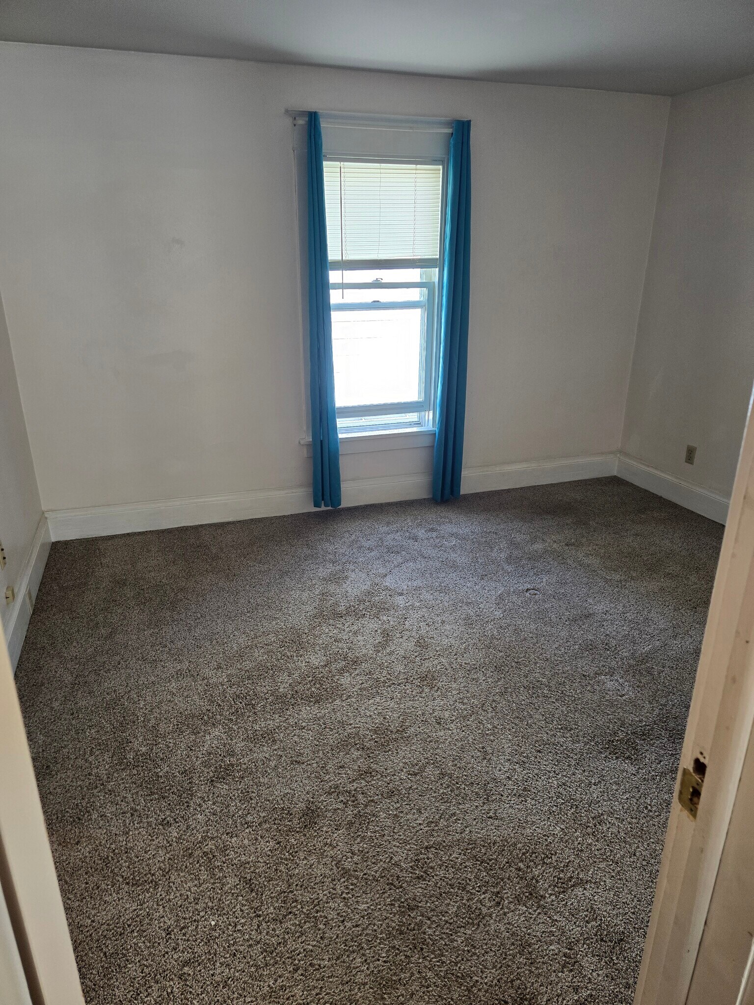 master bedroom (super clean carpet!) - 2112 Clarence Ave