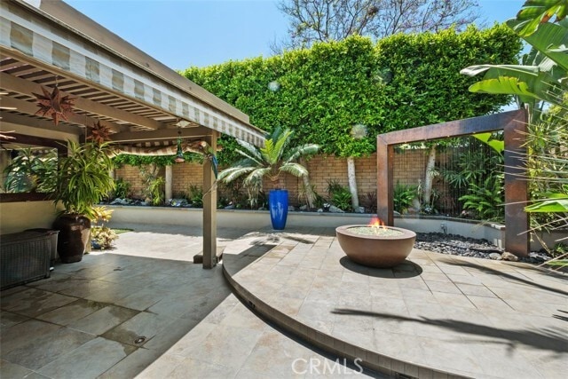 Building Photo - 16 Banyan Tree Ln