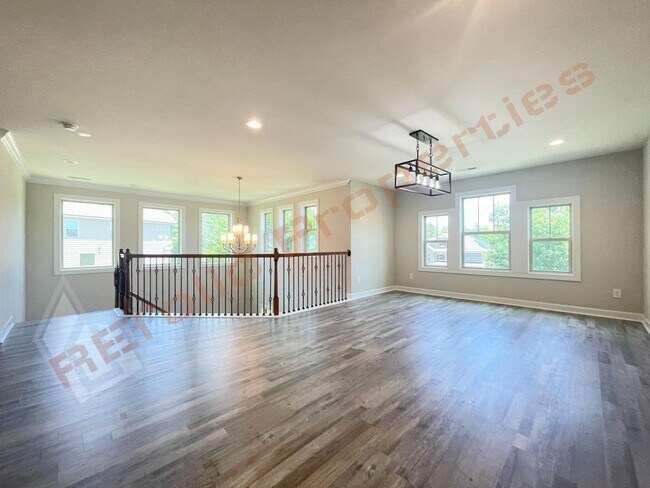 Building Photo - Gorgeous 5 Bedroom Home with First Floor In-law Suite & 3 Car Garage, Golf Course, Pool, Tennis a...