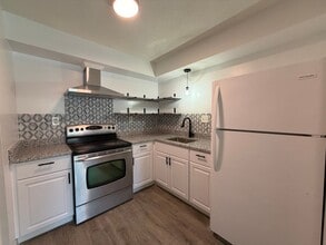 Building Photo - 158-162 Water st-11