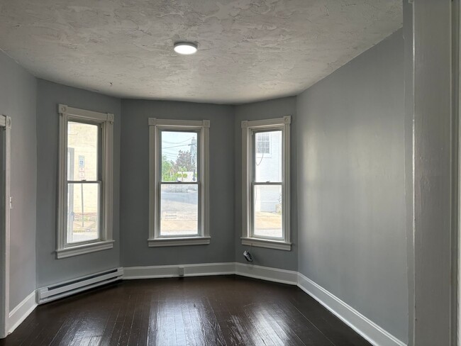 Building Photo - 13-15 Cleveland Avenue