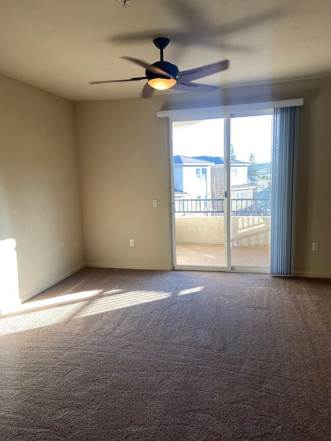 Building Photo - Gated 2 Bdrm, 2 Bath Condo in Folsom Madro...