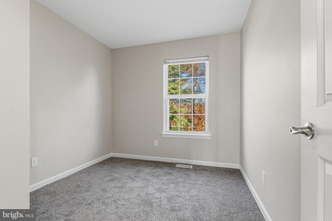 Building Photo - 3365 Cheverly Ct