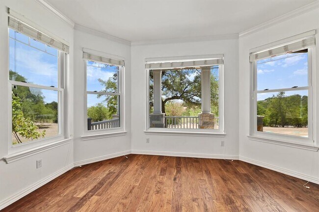 Building Photo - 14425 Evergreen Cove