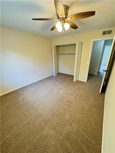 Building Photo - 79 Knollwood Cir