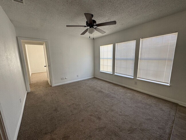 Building Photo - 2-Bedroom Duplex for Rent in Killeen