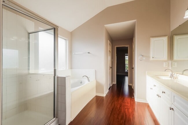 Building Photo - 13607 Country Pine Ct