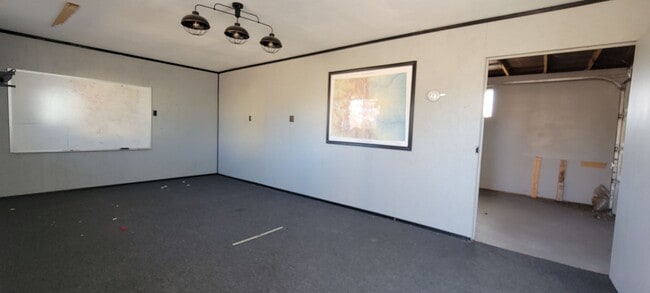 Building Photo - 720 Yarbrough St