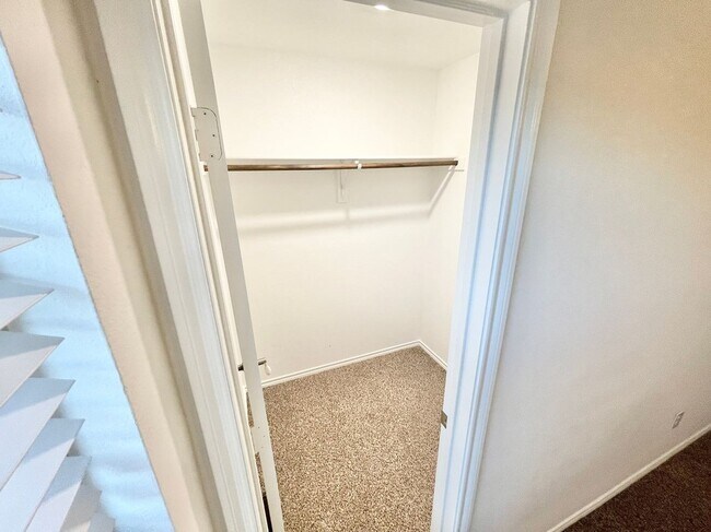 Building Photo - 1125 Silver Maple Ln