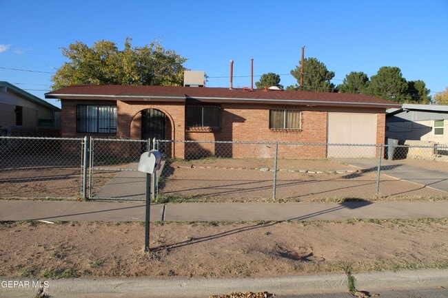 Primary Photo - 5817 Blackhawk Dr