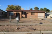 Building Photo - 5817 Blackhawk Dr