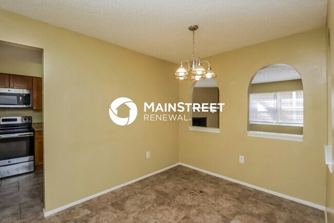 Building Photo - 3 Bedroom Pet-Friendly Home in Lakeland, FL with Main Street Renewal