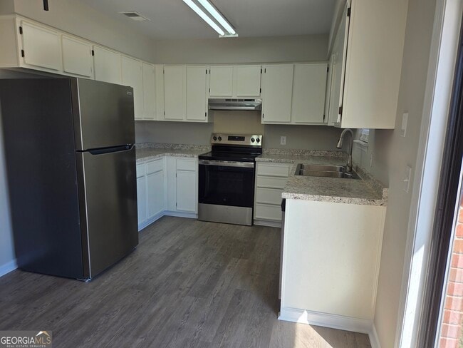 Building Photo - 322 Randolph Dr