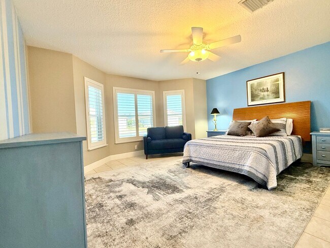 Building Photo - Live The Villages life: 3Bedrooms/2Baths furnished home with all the premier recreation access!