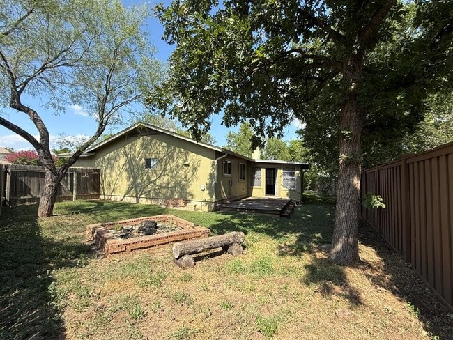 Building Photo - 7405 Ceylon Ct