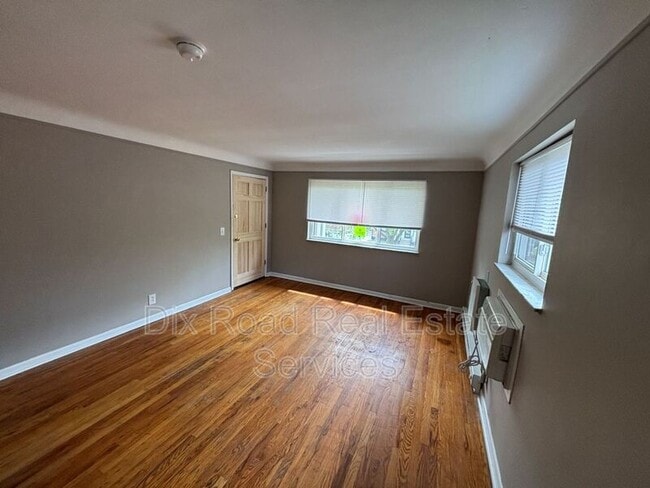 Building Photo - 1616 Pelham Pl