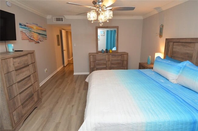 Building Photo - 4908 38th Way S